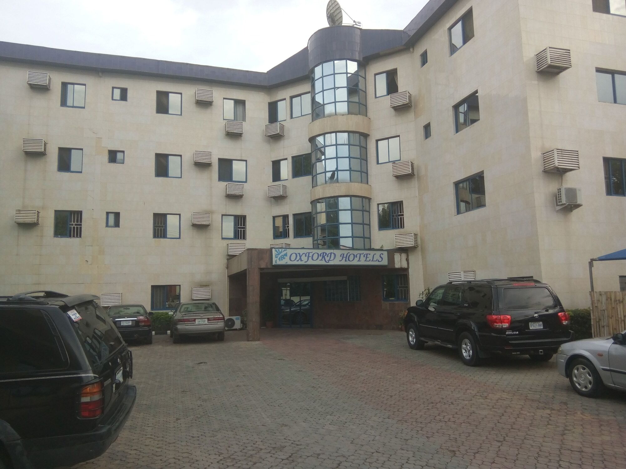 Oxford Hotel Abuja Wupa Exterior photo