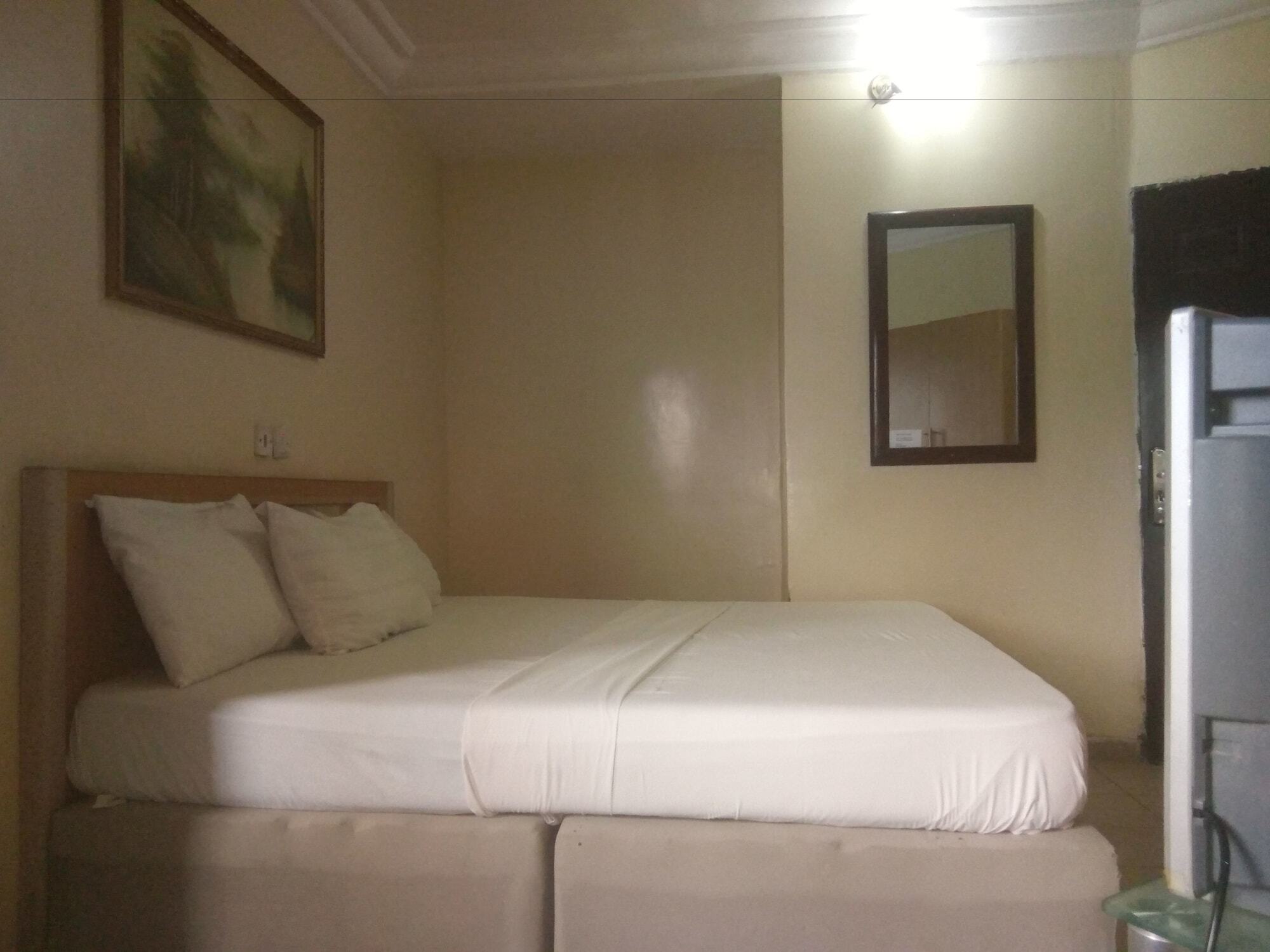 Oxford Hotel Abuja Exterior photo
